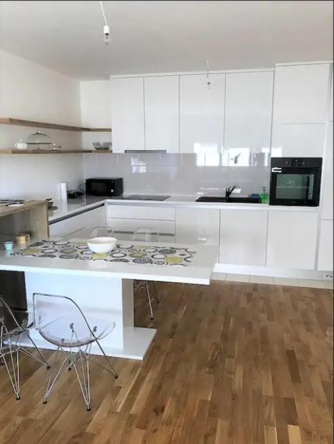 White Gardenia St Apartman